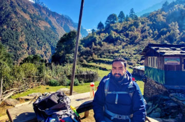 Hiking Tsho-Rolpa lake trail in Nepal